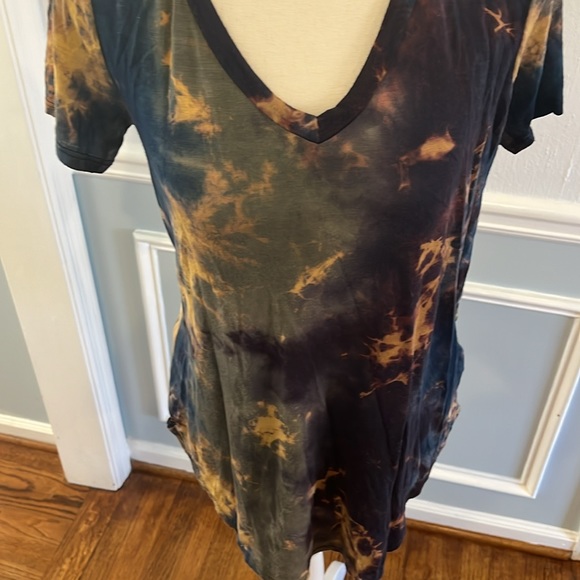 SOFTEST TIE DYE TOP - SIZE SMALL - Picture 5 of 7